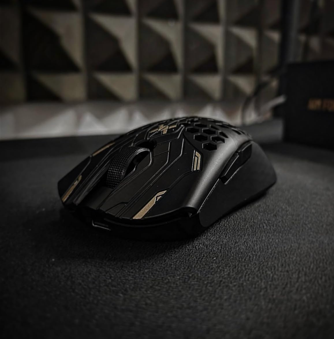 Finalmouse UltralightX - Lion / Guardian Finalmouse UltralightX - Lion / Guardian